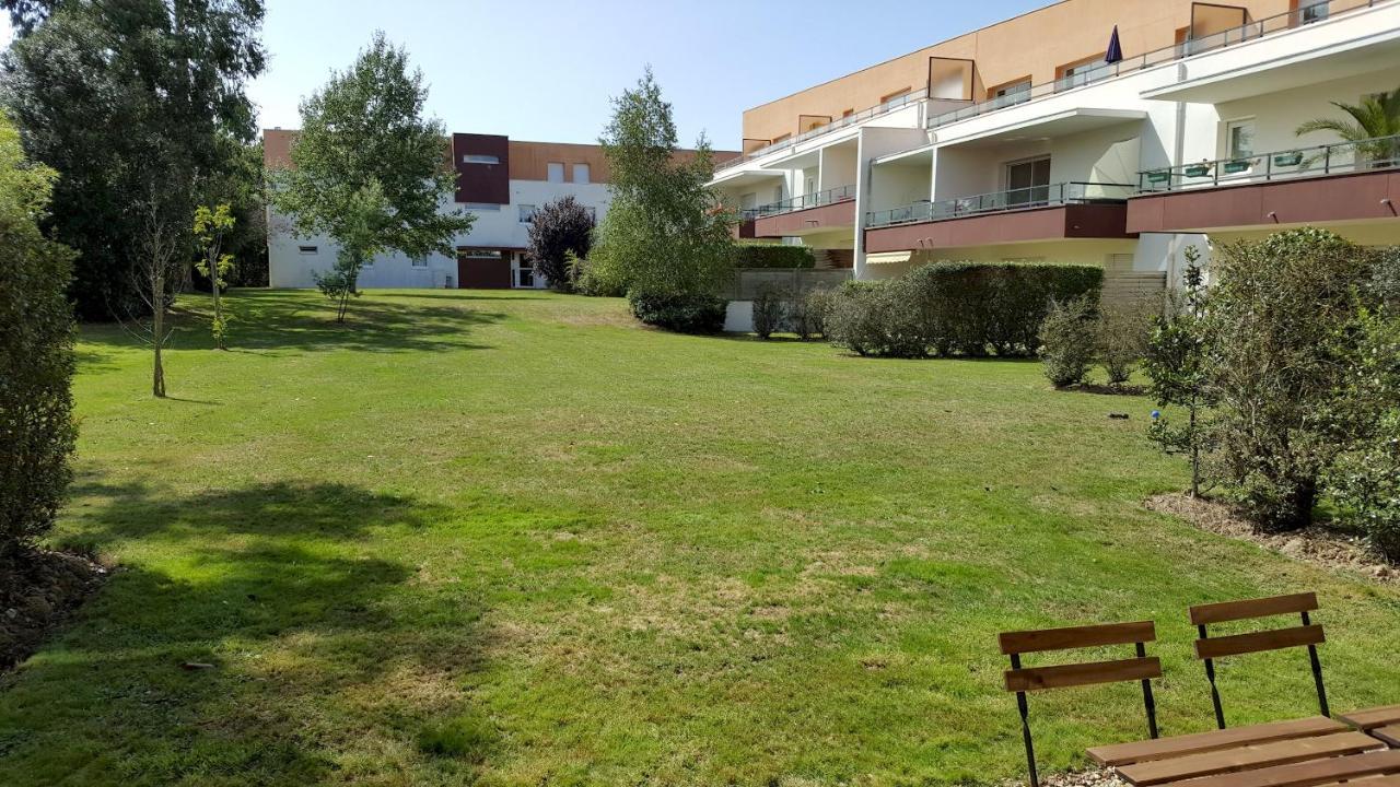 Charmant Studio Avec Terrasse Jardin Au Centre De * Vannes